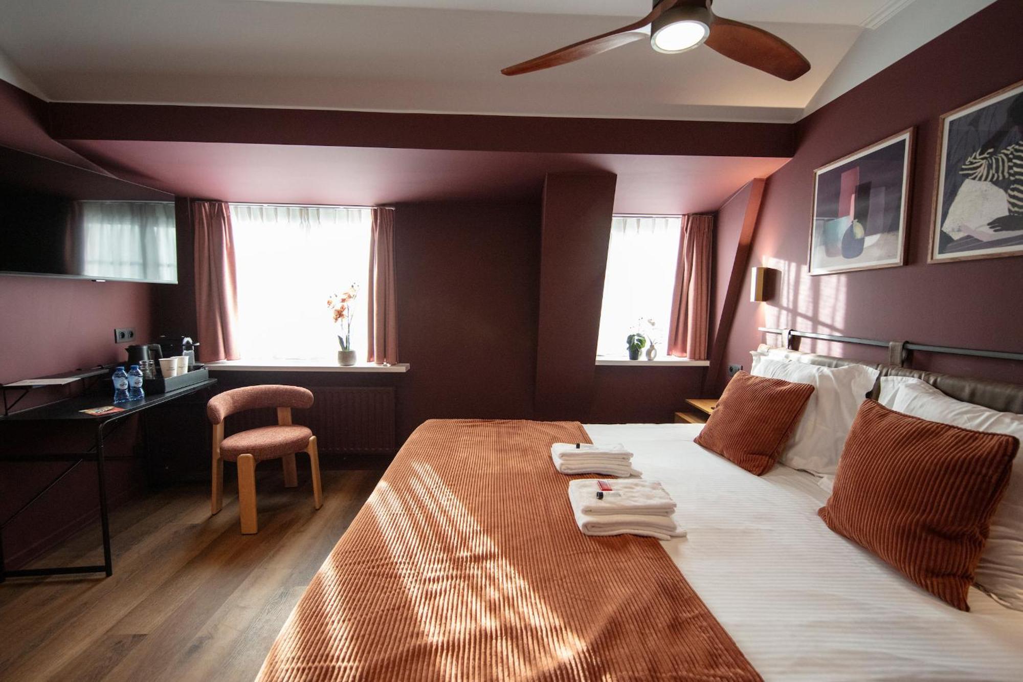 Gillis Eight By Romy&Travis Hotel บรูจส์ ภายนอก รูปภาพ