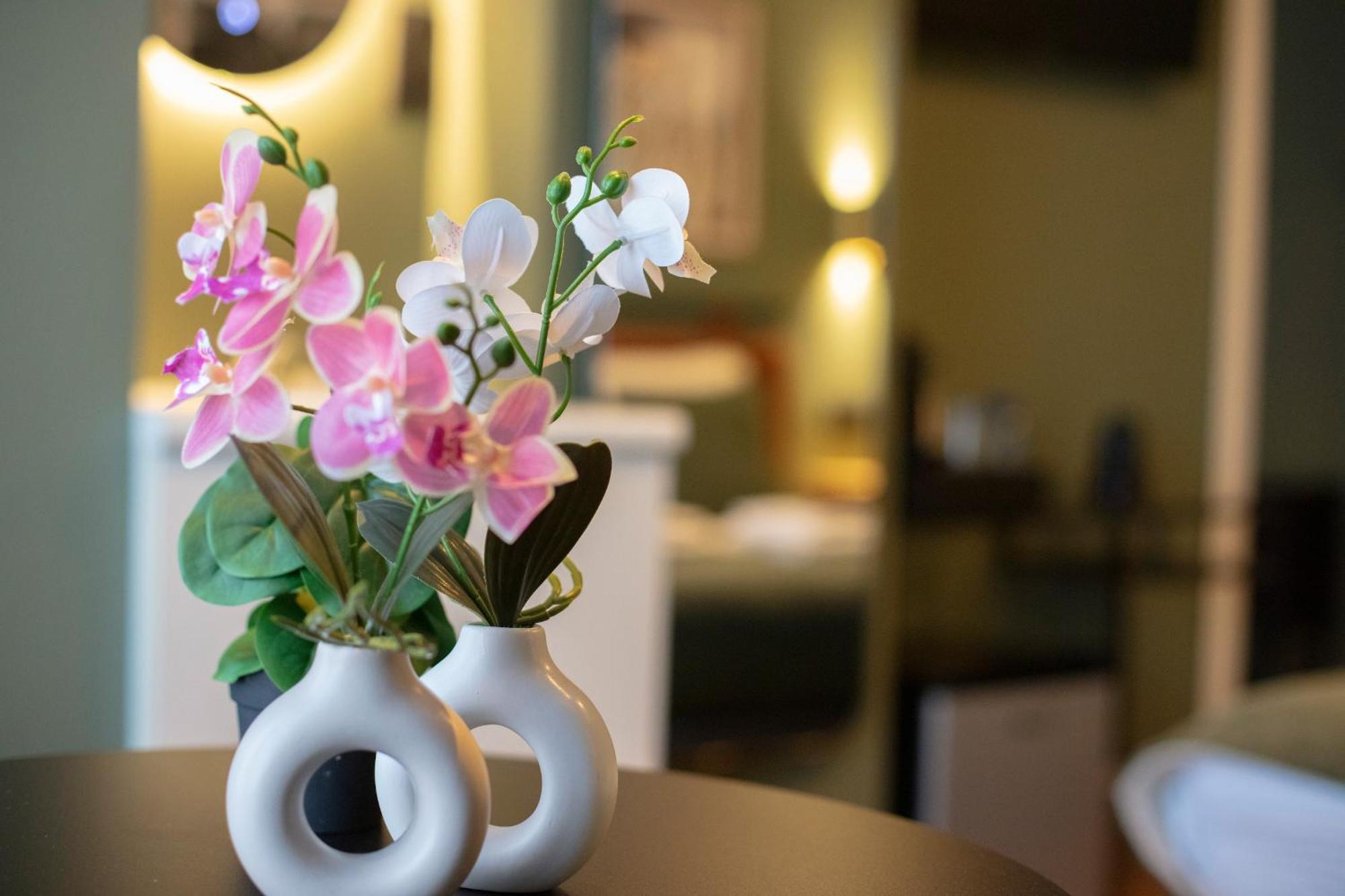 Gillis Eight By Romy&Travis Hotel บรูจส์ ภายนอก รูปภาพ