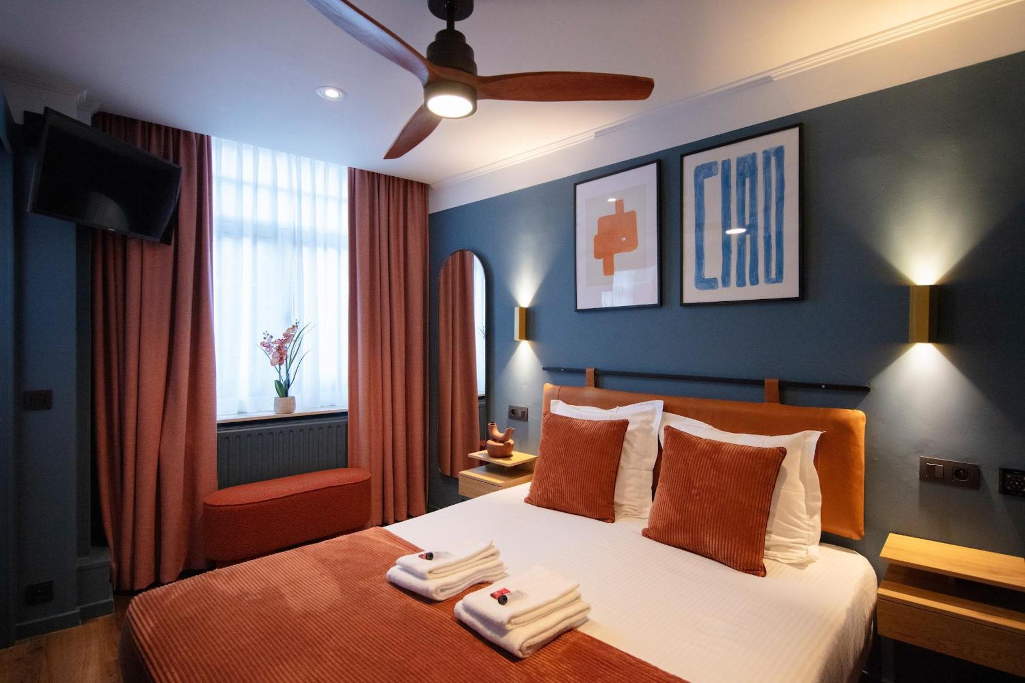 Gillis Eight By Romy&Travis Hotel บรูจส์ ภายนอก รูปภาพ